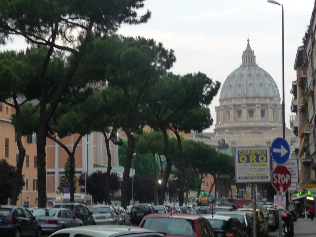 Hôtel Domus Roma Extérieur photo